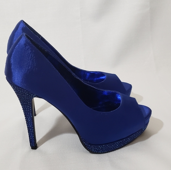 Size 10. Blue Satin Rhinestones Peep-Toe Pumps - Picture 4 of 4